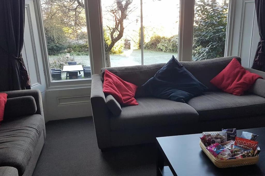 Perfect For Large Family & Friends, Free Parking, Games Villa Reading Exterior foto