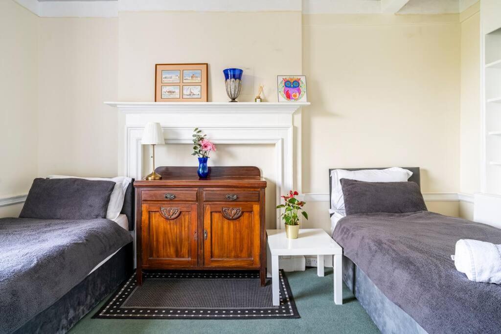 Perfect For Large Family & Friends, Free Parking, Games Villa Reading Exterior foto