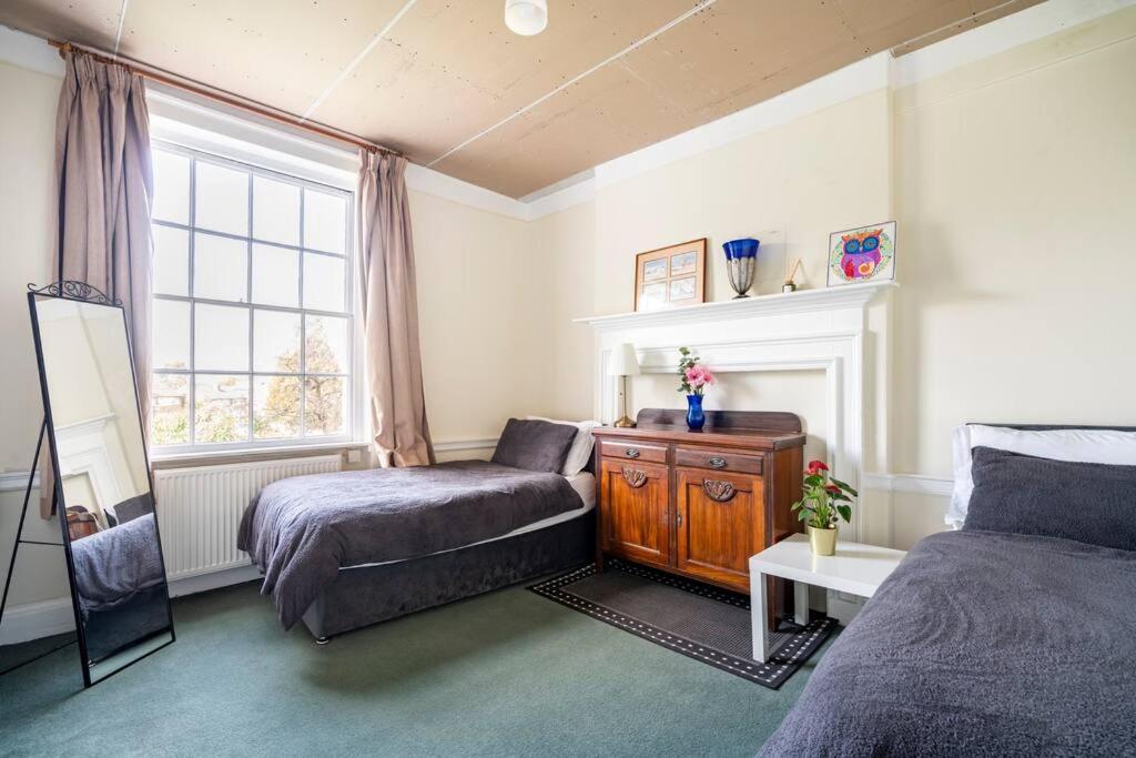 Perfect For Large Family & Friends, Free Parking, Games Villa Reading Exterior foto